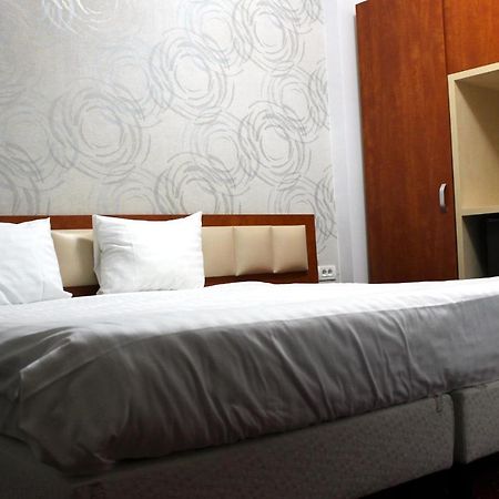 Kosher Hotel Lev Or Bucharest Luaran gambar