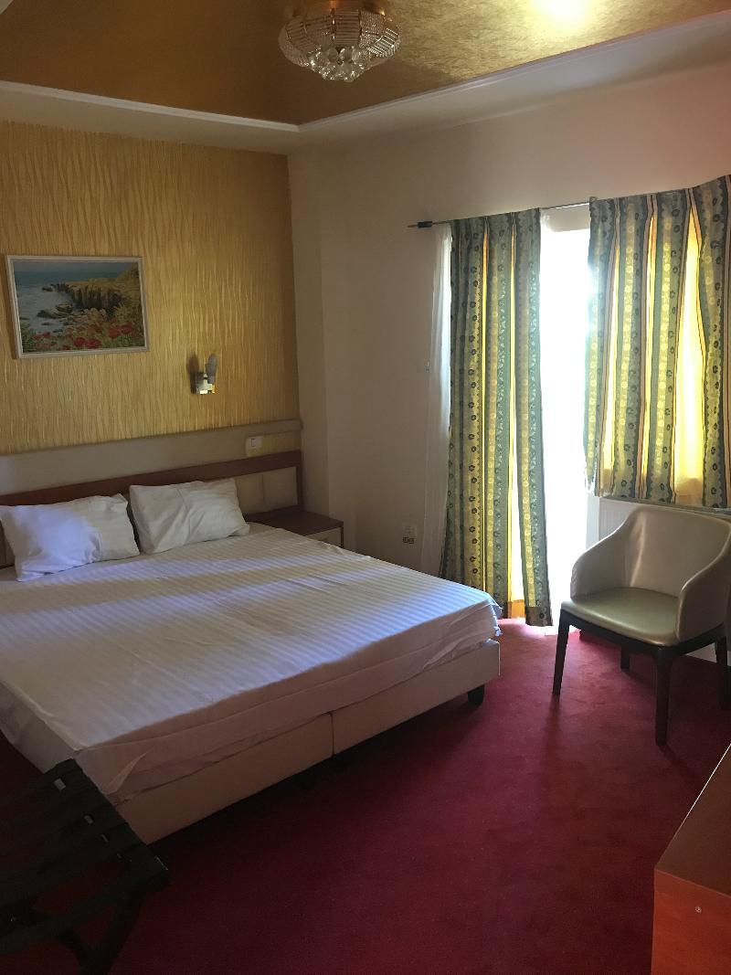 Kosher Hotel Lev Or Bucharest Luaran gambar