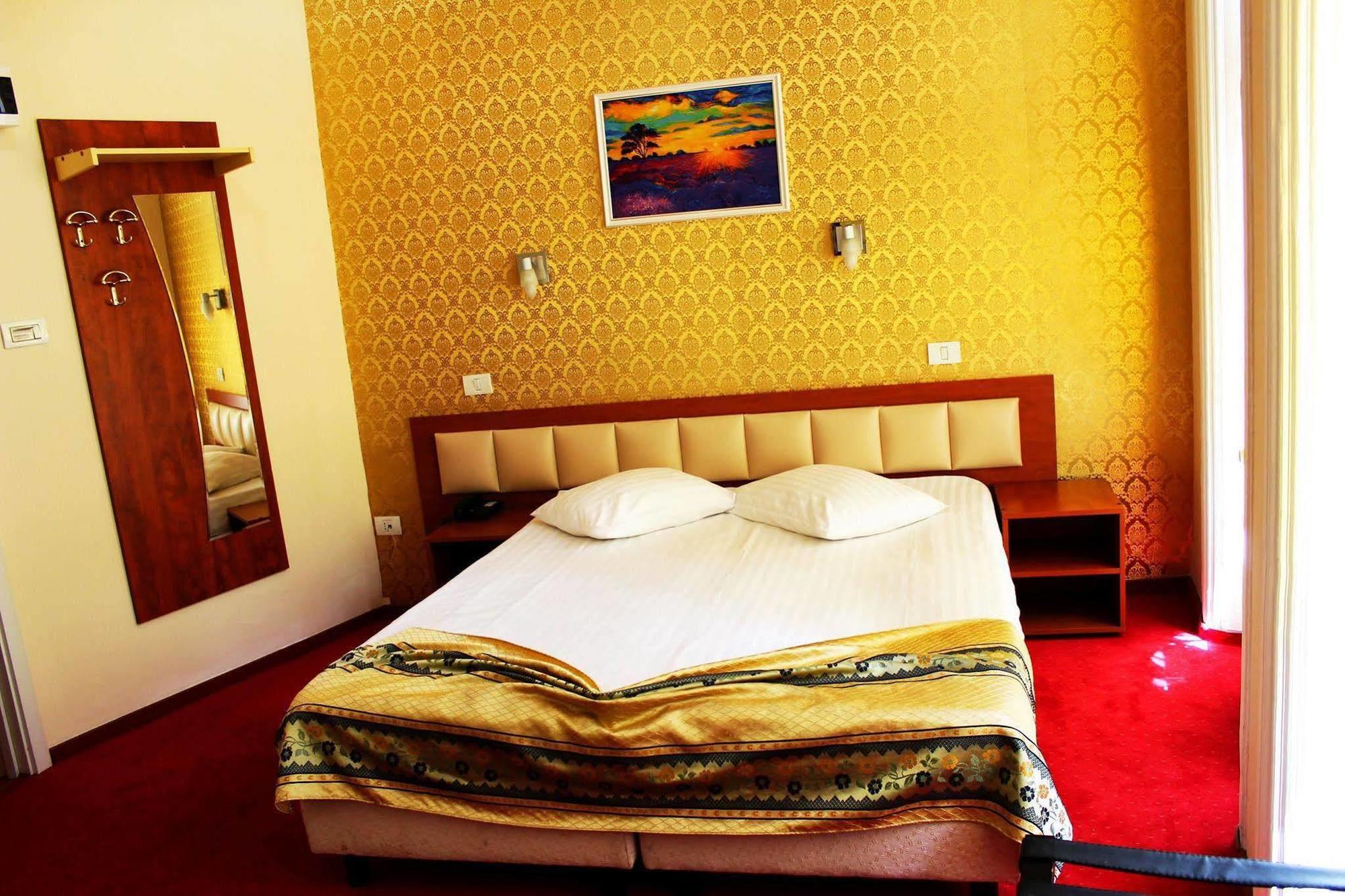 Kosher Hotel Lev Or Bucharest Luaran gambar