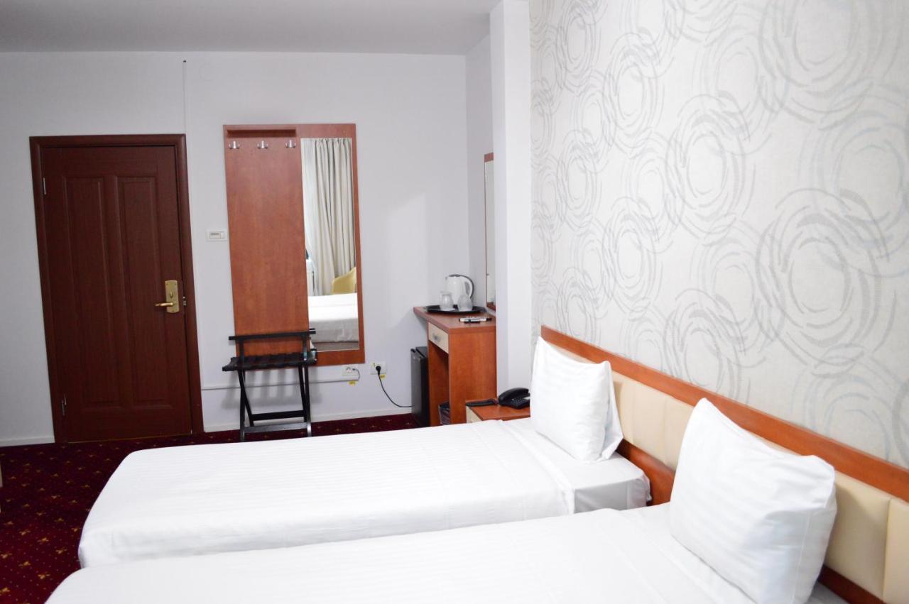 Kosher Hotel Lev Or Bucharest Luaran gambar